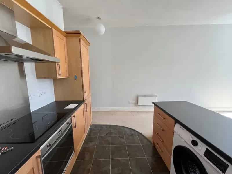 2 Bedroom Flat to Rent Todmorden Town Centre Close to Station