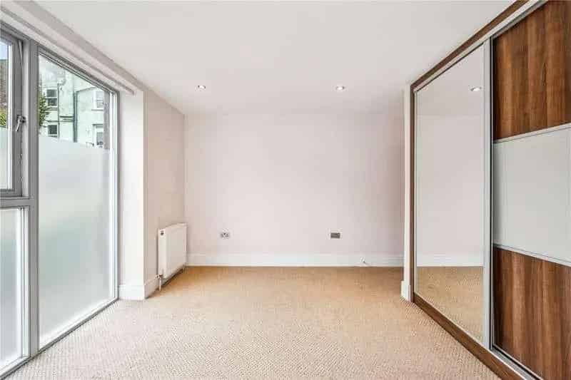 2 Bed Flat for Sale in Crystal Palace