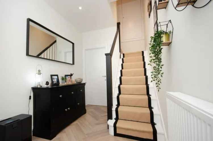 5 bedroom terraced house for sale