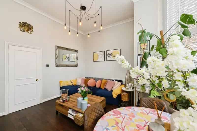 One Double Bedroom Ground Floor Apartment in Broxbourne