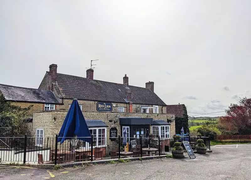 Freehold Countryside Pub Near Bath