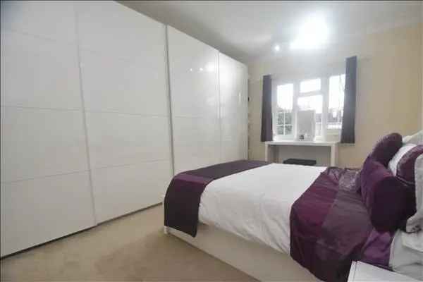 3 bed flat for sale