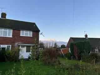 Spacious 1-Bed House Swap - Near South Downs Way