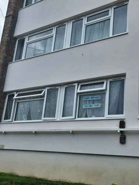 Flat For Rent in Havant, England