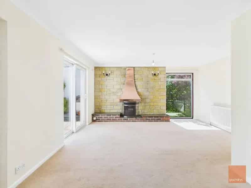 4 Bed Detached Bungalow for Sale in Middlegates