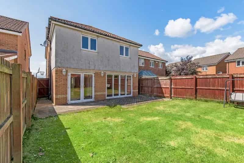 Modern 4-Bedroom Detached House for Sale in Monifieth Dundee