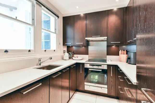 Flat for sale in Onslow Gardens, London SW7