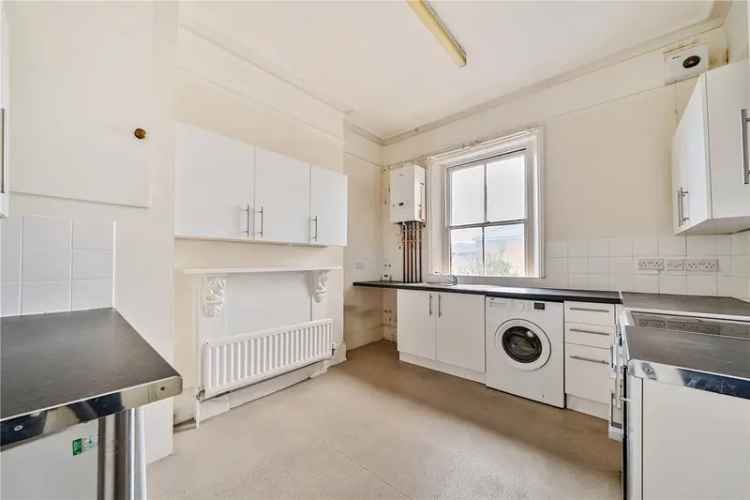 4 bedroom flat/apartment in London