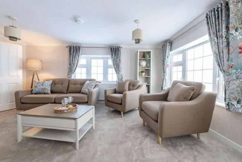 2 Bed Park Home for Sale in Surrey