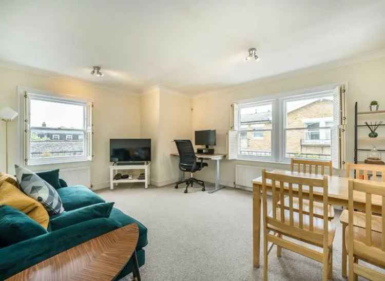 One Bedroom Apartment near Clapham Common with Allocated Parking