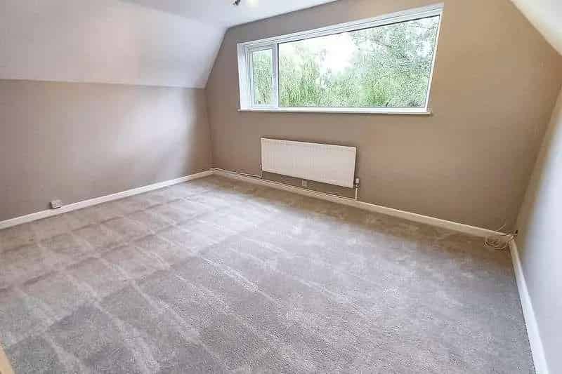 5 6 Bedroom Family Home 1 Acre Grounds Modern Kitchen Ample Parking