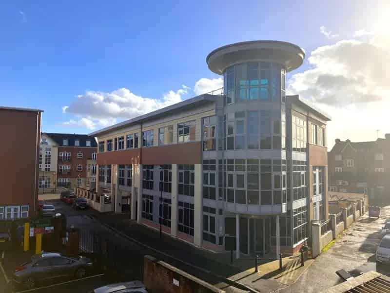 Modern Fitted Office Building with Private Car Park
