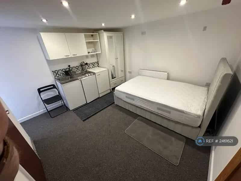 Studio Flat to Rent in Eastville Bristol