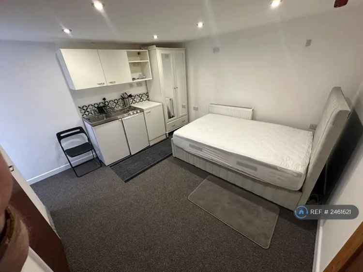Studio Flat to Rent in Eastville Bristol