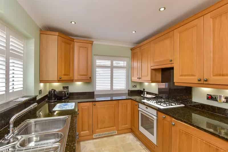 4 Bedroom Chalet Bungalow For Sale