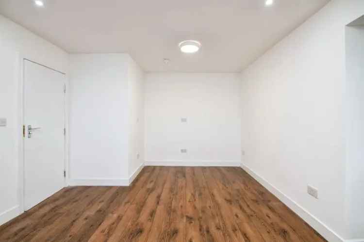 House For Sale in London, England