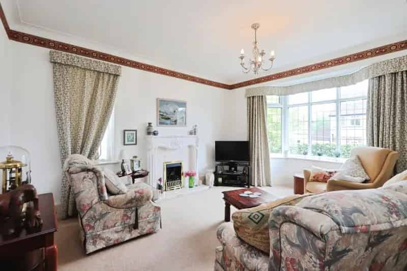 4 Bedroom Detached Bungalow with Planning Permission