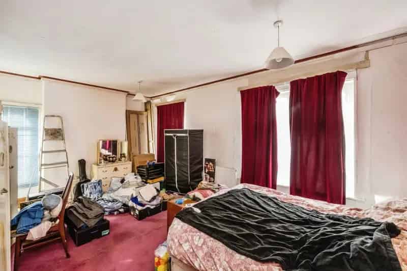 3 bedroom detached house