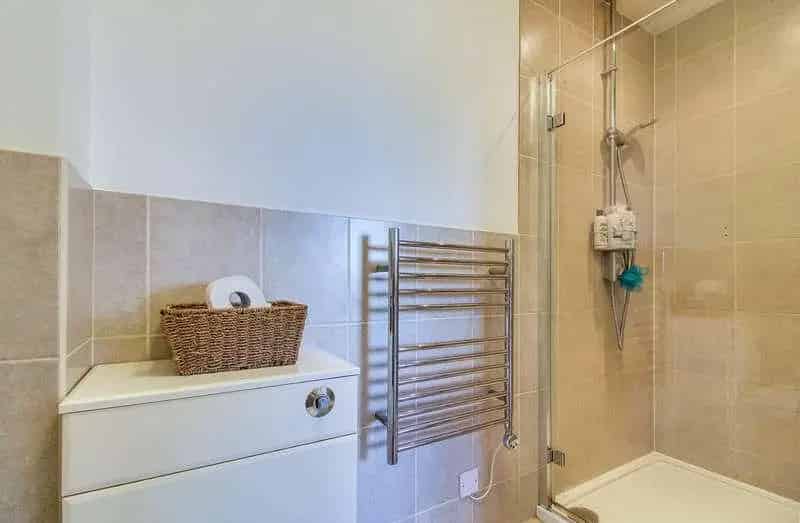 5 Bed Semi-Detached House for Sale