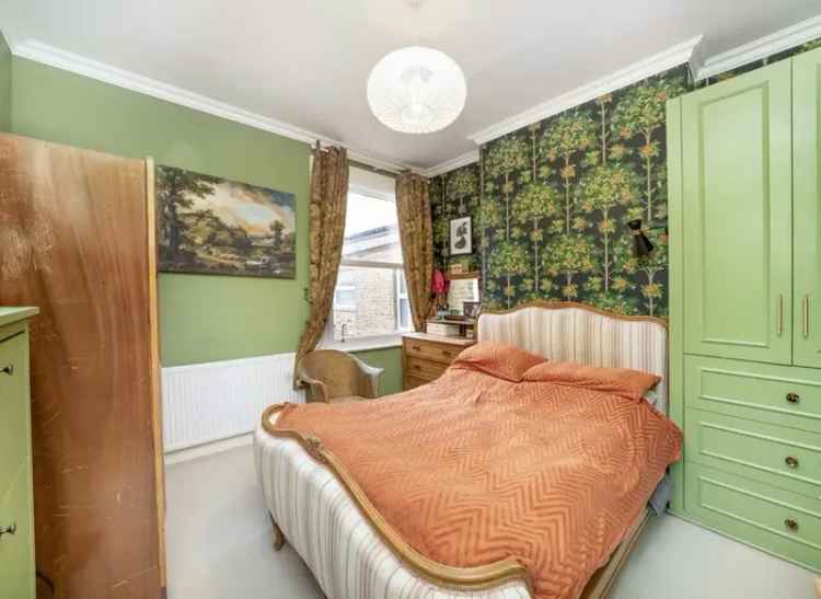 Stunning 2-Bed Upper Maisonette near Tooting Broadway