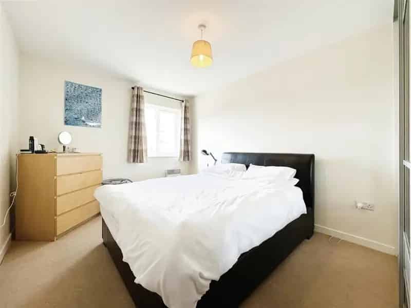 1 Bed Flat for Sale City Centre NO CHAIN