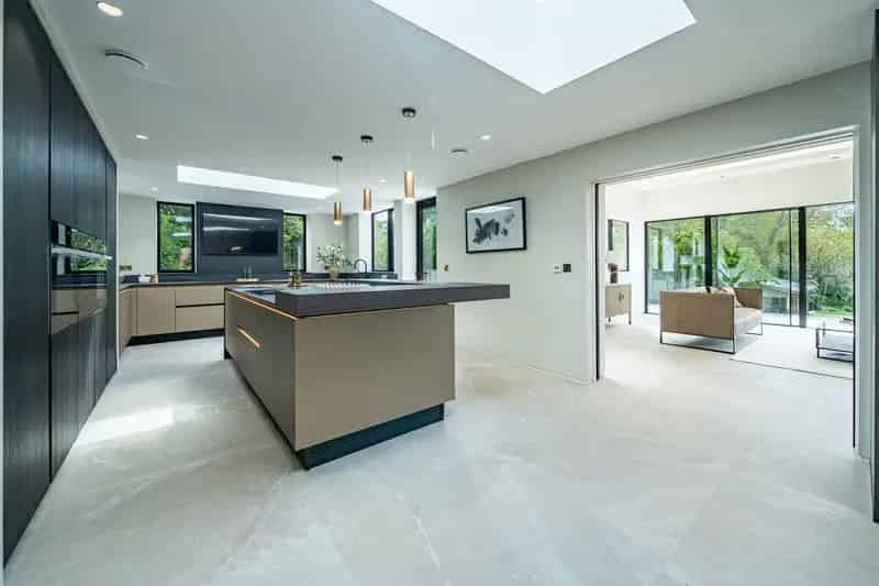 5 Bedroom Detached House with Smart Home Technology and 18th Century Brick Kiln