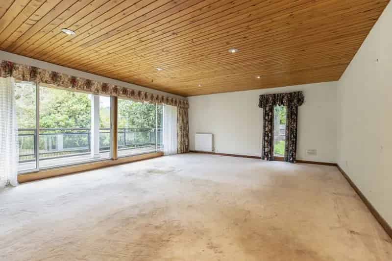 5 Bedroom Detached House for Rent in Buckstone Edinburgh