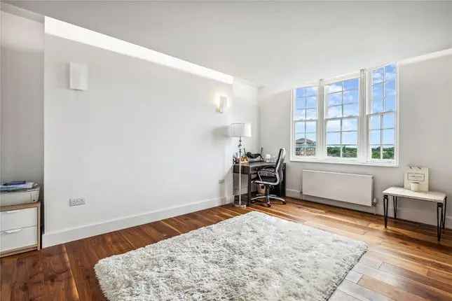 Flat for sale in Maida Vale, London W9