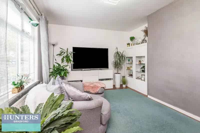 3 Bedroom House For Sale in Bradford Meadway