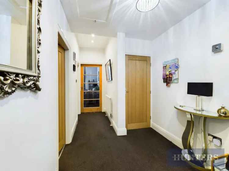 2 bedroom Flat
 For Sale