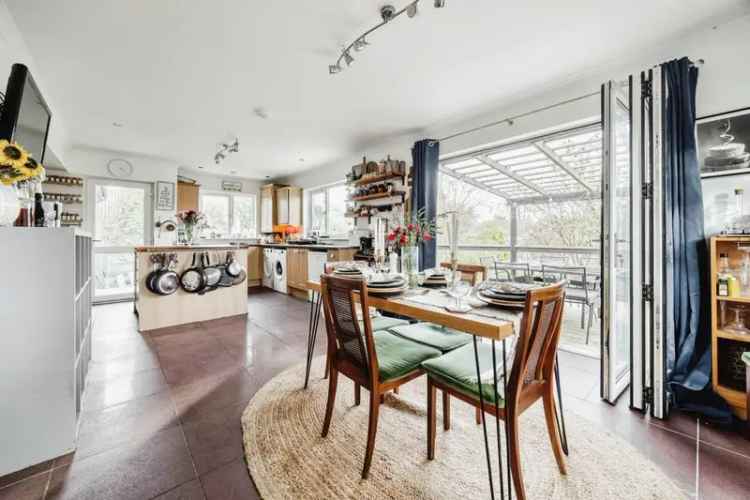 Spacious Detached Bungalow with Three Double Bedrooms and Detached Garage
