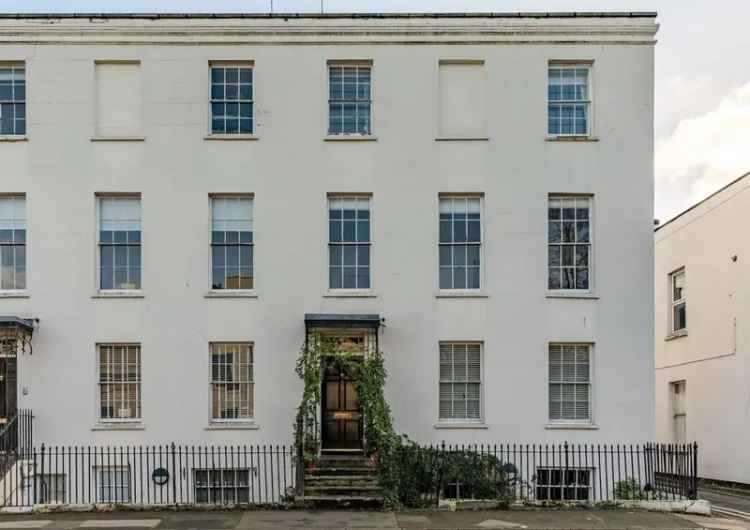 3 Bedroom Apartment for Sale Cheltenham