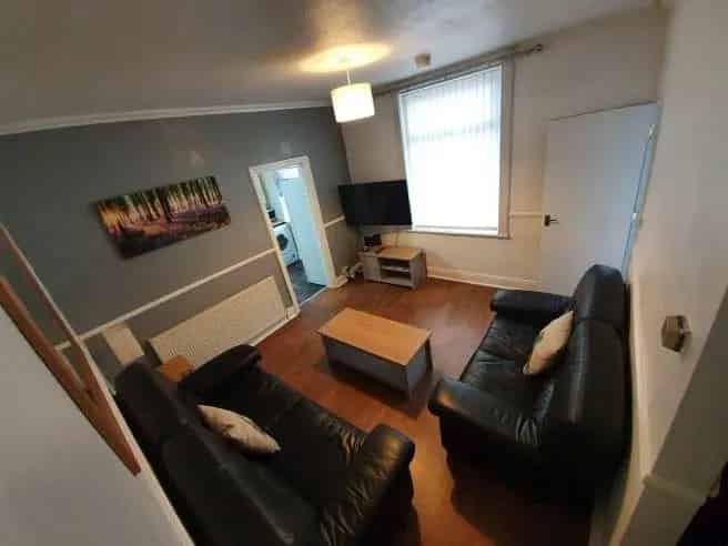 4 Bedroom Student House Share to Rent