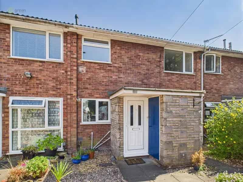 2 Bedroom Maisonette for Sale - No Onward Chain