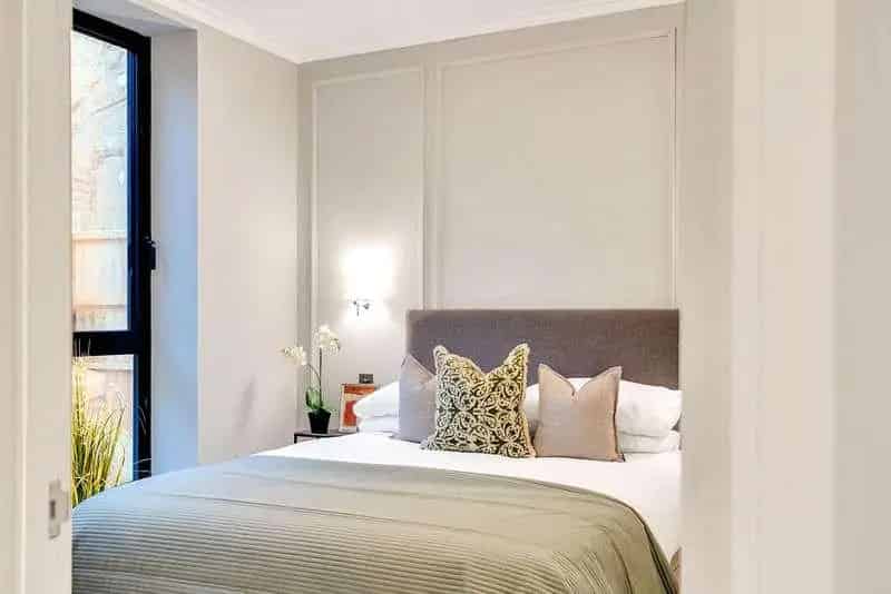 3 Bed Flat for Sale in Wandsworth - Modern Apartment with Private Garden