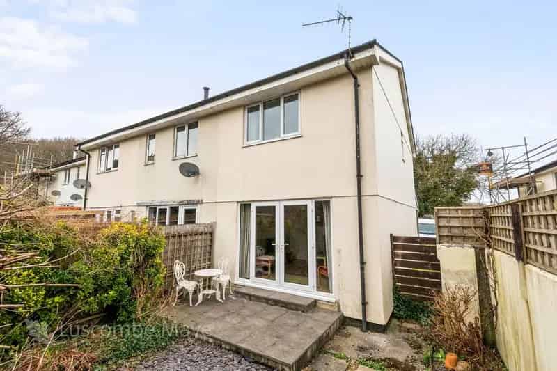 2 Bed House for Sale Near Palstone Recreational Ground