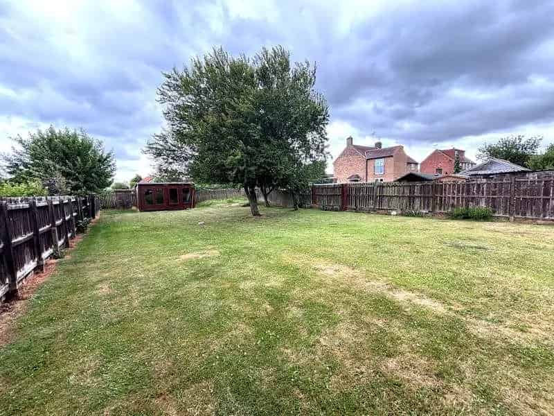 3 Bed Semi-Detached House For Sale