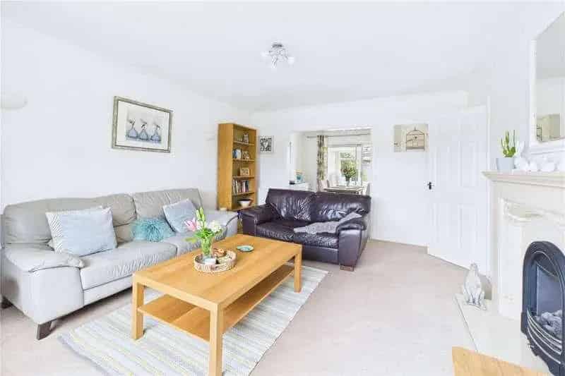 3 bed house for sale