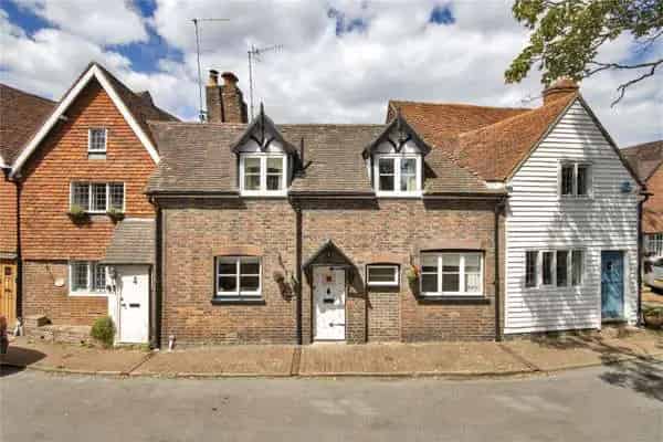 High Street, Cowden, Edenbridge, Kent, TN8 7JB | Property for sale | Savills