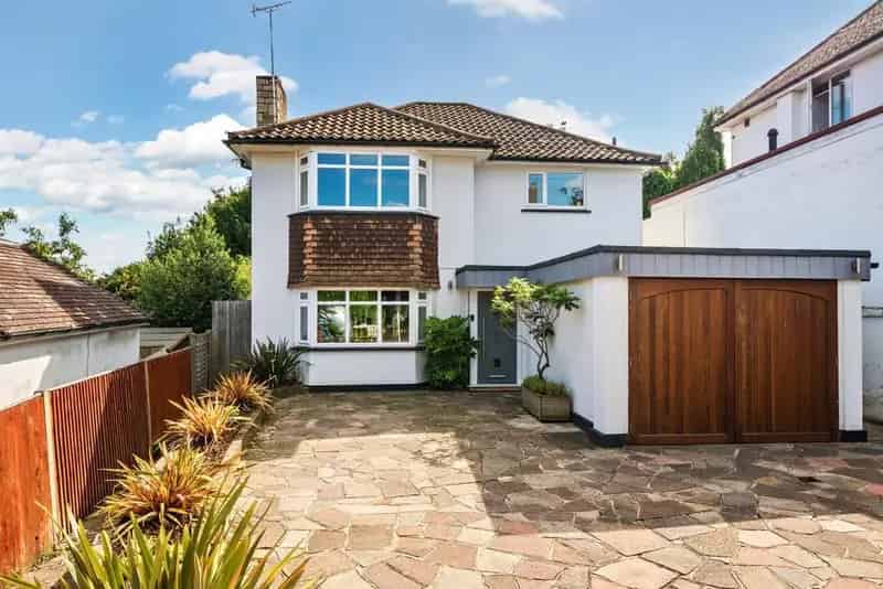 3 Double Bedroom Detached House West Wickham Hayes