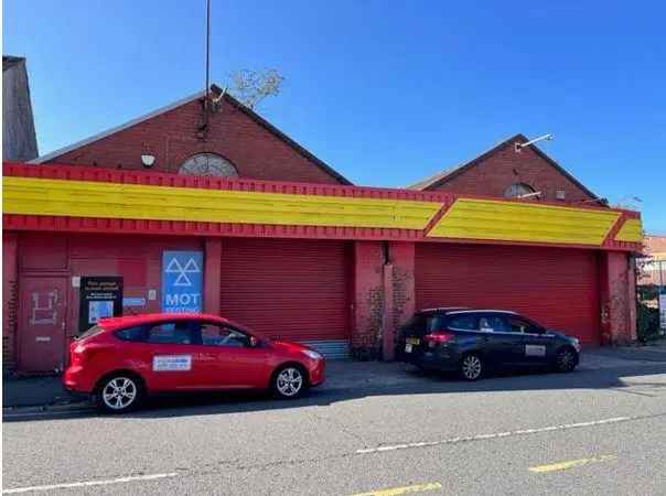 Industrial For Rent in Birkenhead, England