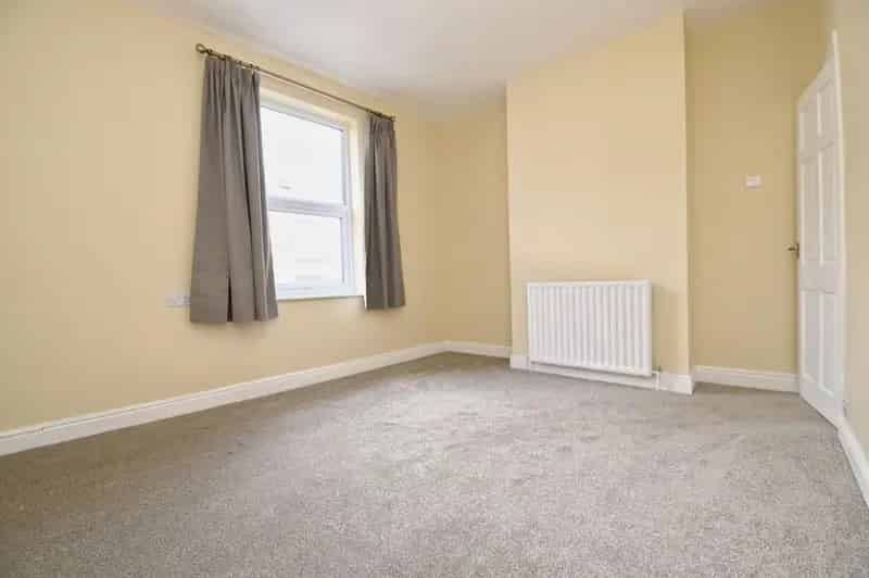 3 Bed House for Sale Modernized Terrace