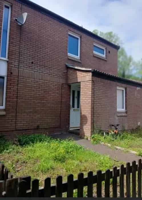 2 bed house in Murdishaw