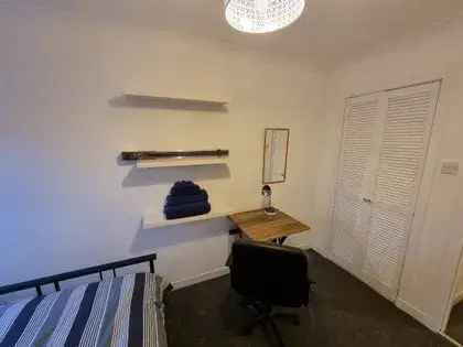 3 Bed Furnished Flat Aberdeen - HMO - Near University