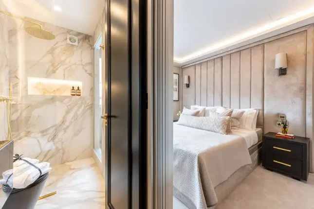 Flat for sale in Gloucester Terrace, Queensway, London W2