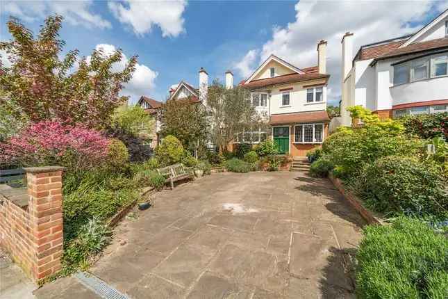 5/6 Bedroom Arts & Crafts House for Sale in Muswell Hill London