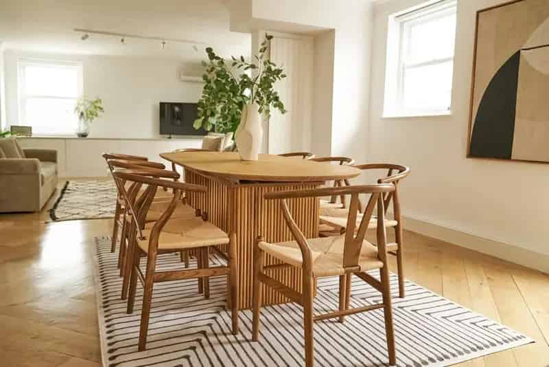 4-Bedroom Apartment in Little Venice, London
