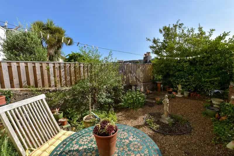 2 Bedroom Terraced House for Sale near Preston Park