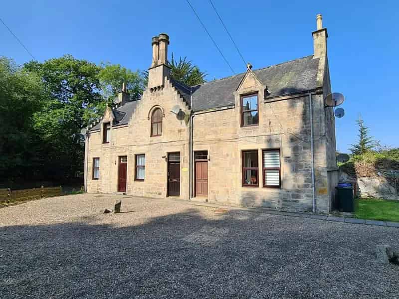 One Bedroom Flat in Elgin - Quiet Central Location