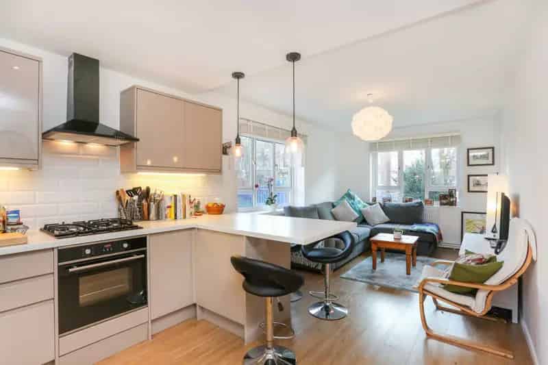 2 Bedroom Apartment House to Rent